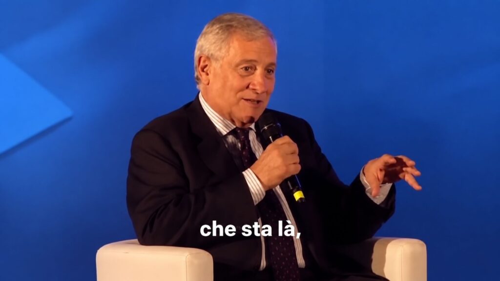La gonna delle donne e il pensiero corto di chi pretende di misurarla